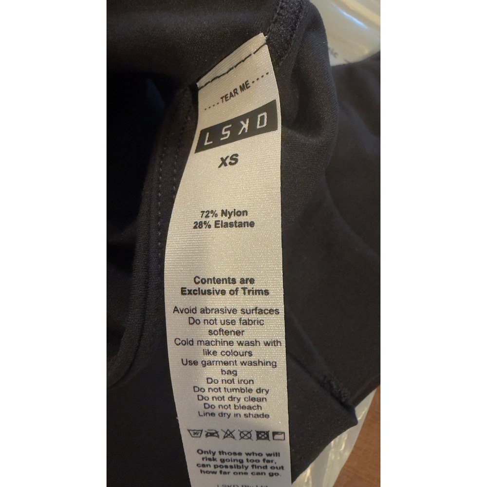 LSKD Twist Performance Tank with Shelf Bra Black Women XS Zephyr Fabric NWT NEW - Picture 12 of 16